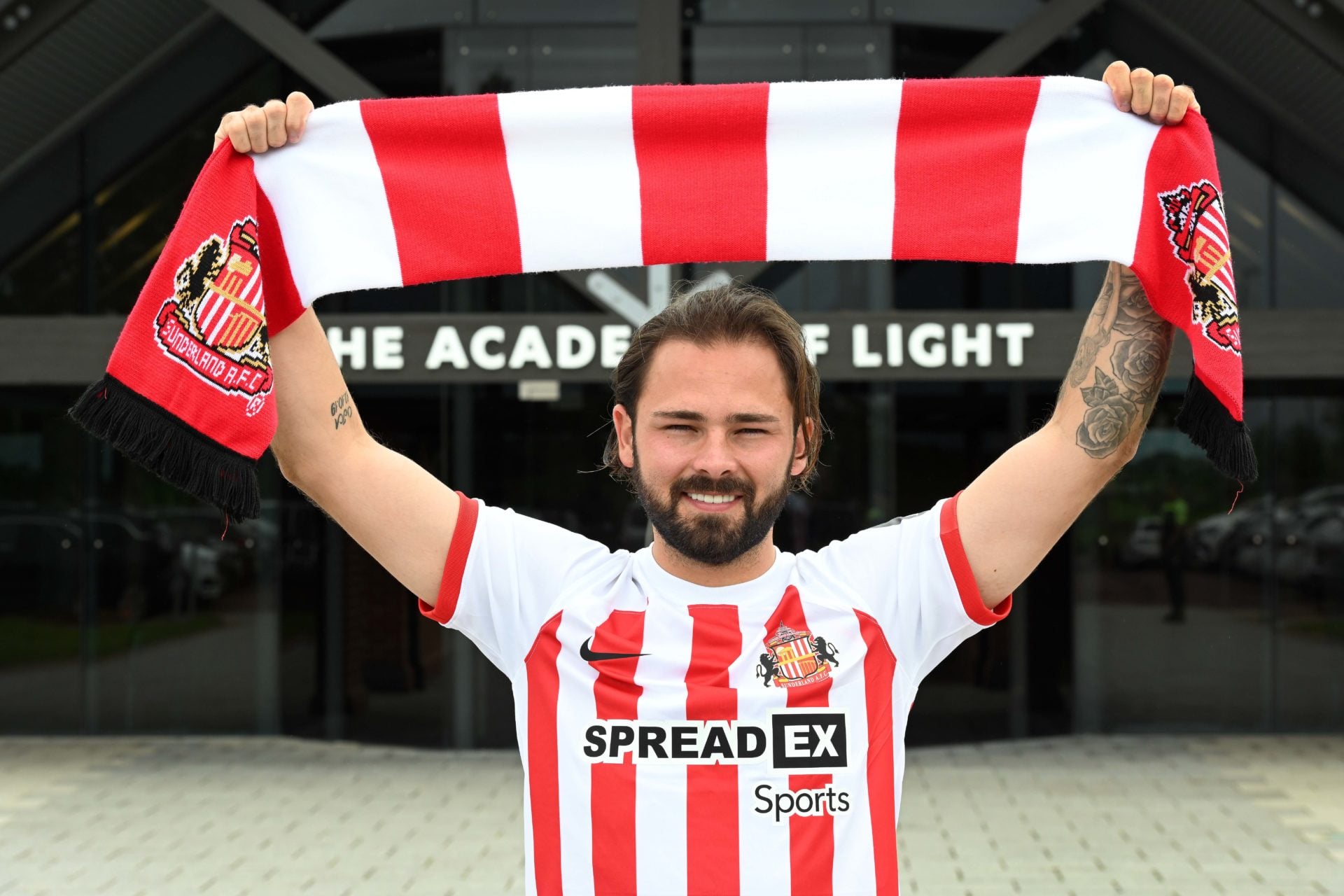 Sunderland Unveil New Signing Bradley Dack