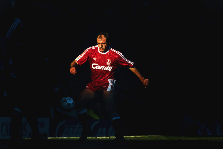 Photo by Shaun Botterill/Allsport/Getty Images