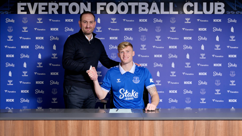 Jarrad Branthwaite Signs a New Contract at Everton