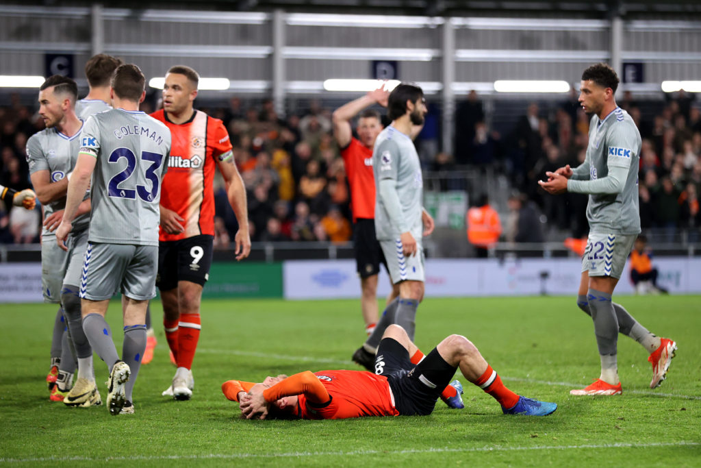 Luton Town v Everton FC - Premier League