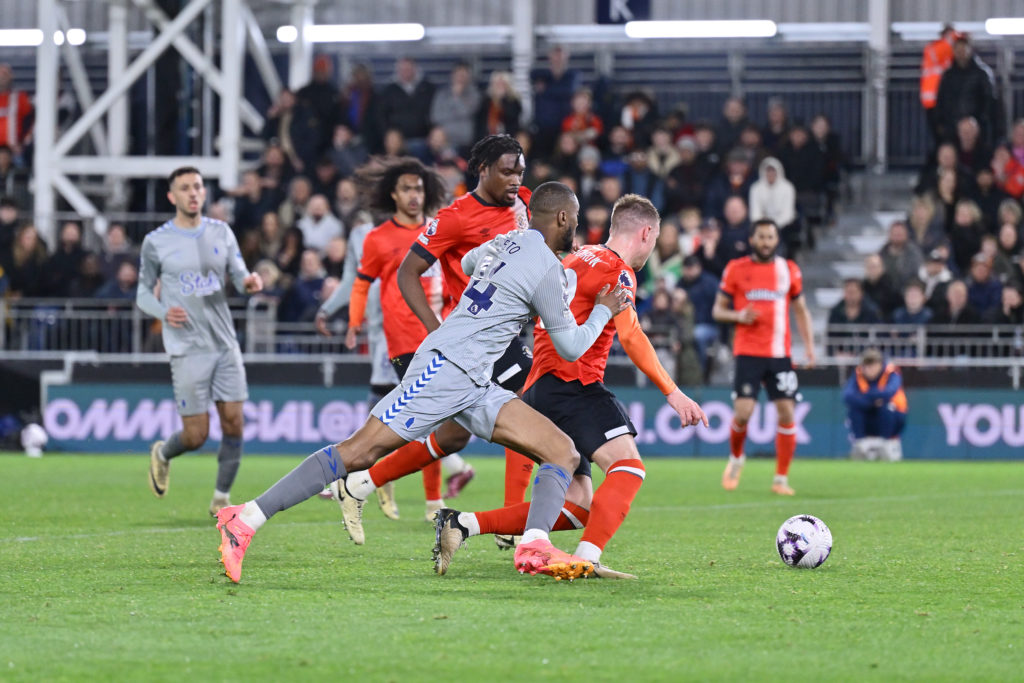Luton Town v Everton FC - Premier League