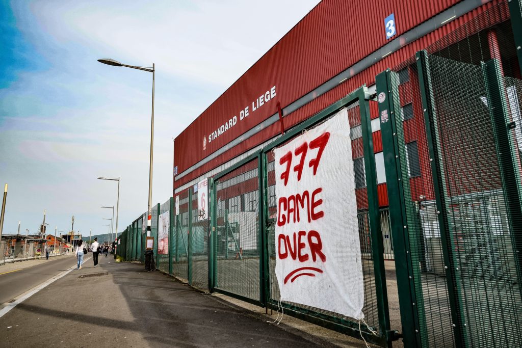 SOCCER JPL STANDARD DE LIEGE PROTEST