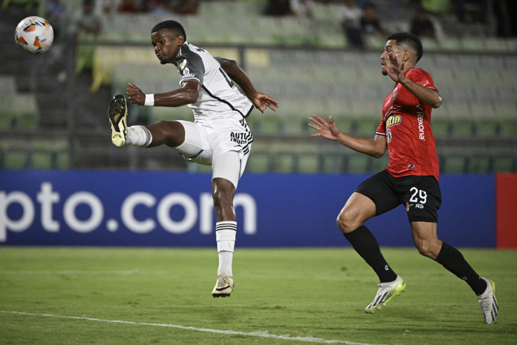 FBL-LIBERTADORES-CARACAS-MINEIRO