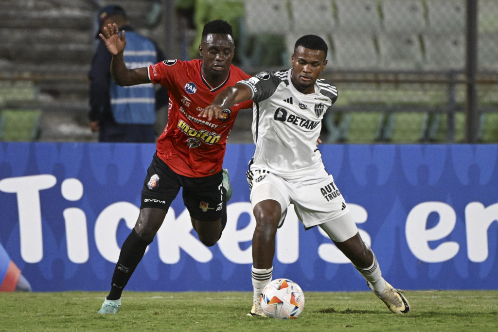 FBL-LIBERTADORES-CARACAS-MINEIRO