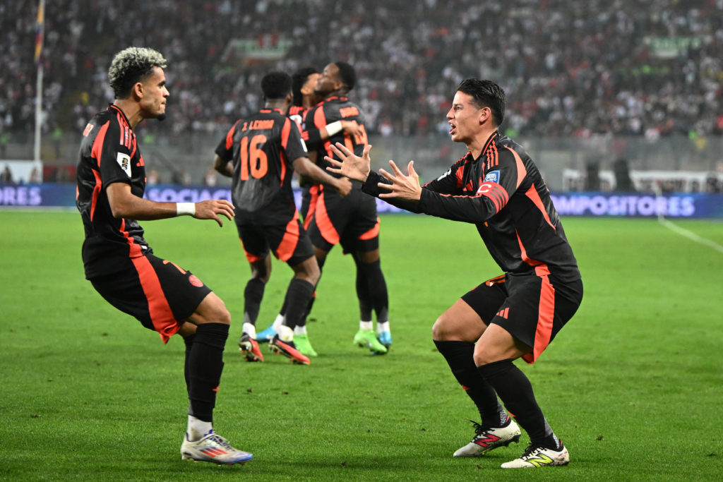 TOPSHOT-FBL-WC-2026-SAMERICA-QUALIFIERS-PER-COL