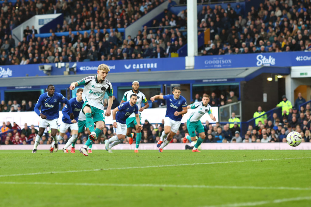 Everton FC v Newcastle United FC - Premier League