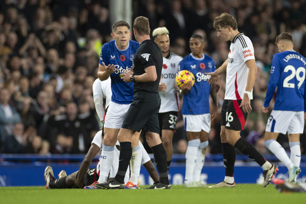 Everton FC v Fulham FC - Premier League