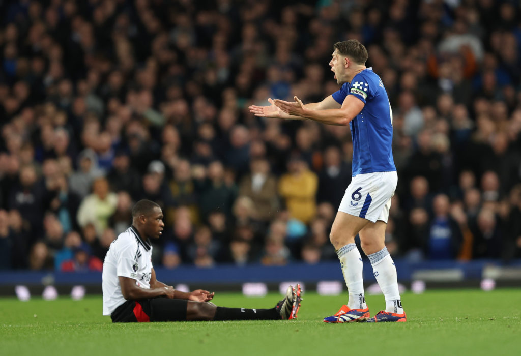 Everton FC v Fulham FC - Premier League