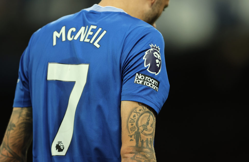 Everton FC v Fulham FC - Premier League