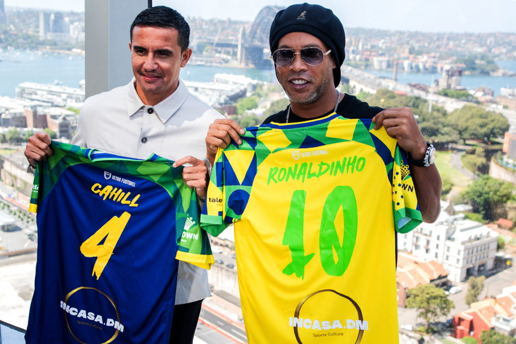 FBL-AUS-RONALDINHO-CAHILL