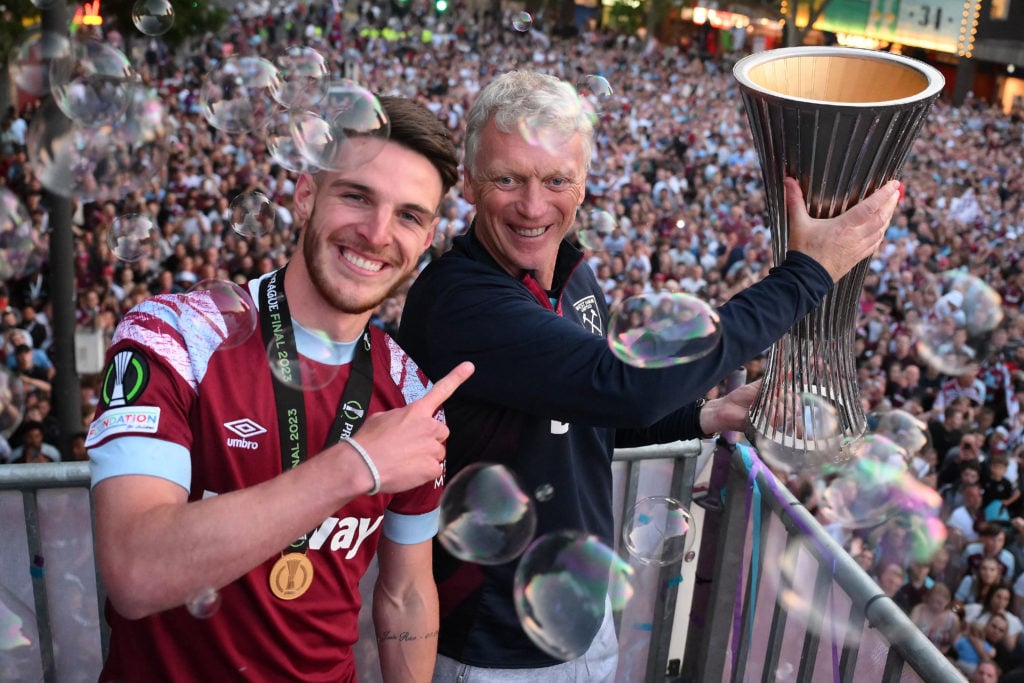 FBL-EUR-C4-WEST HAM-PARADE