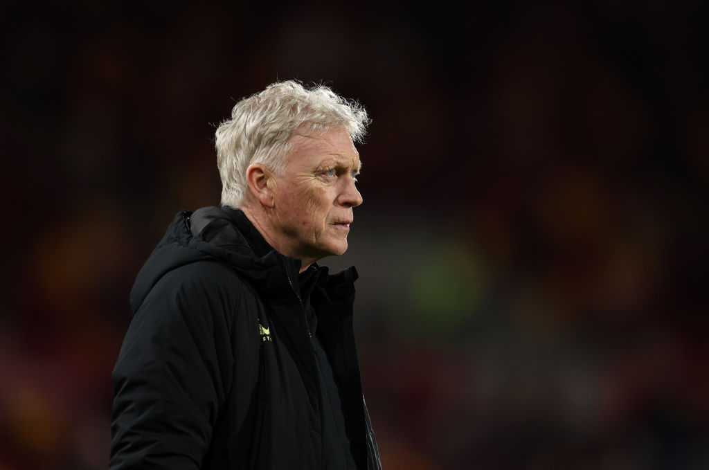 Everton manager David Moyes watches on against Brentford.