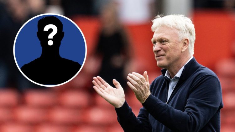 Everton's manager David Moyes applauds his side's travelling supporters at the end of the match during the Premier League match between Nottingham ...
