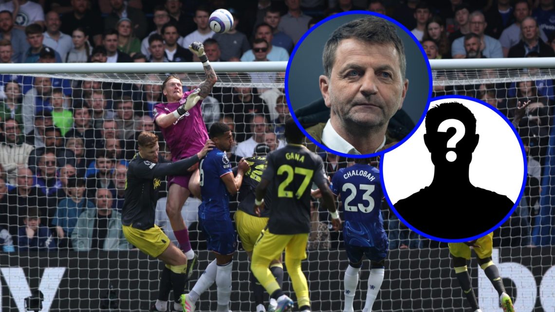 Jordan Pickford claims the ball from a corner in Chelsea vs Everton.