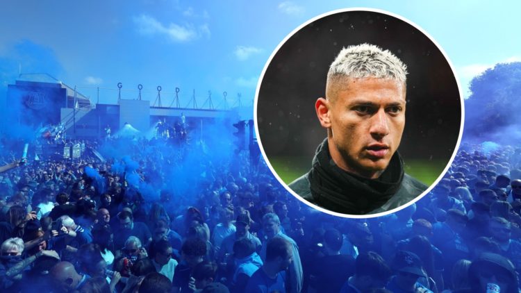 Everton fans celebrate outside of Goodison Park. Inset of Richarlison.