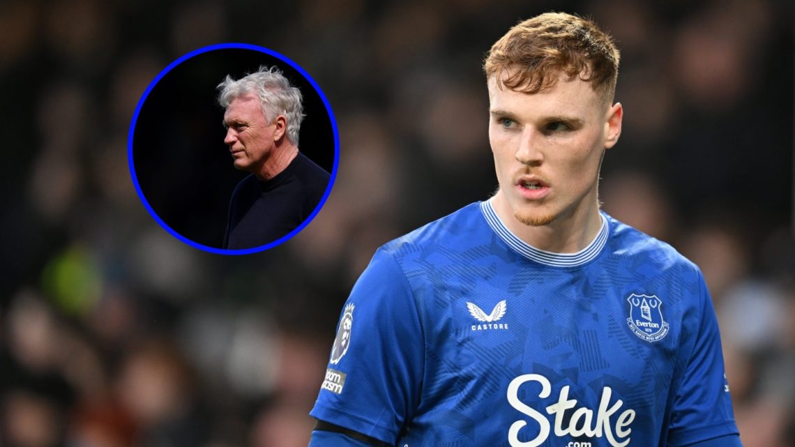Jake O'Brien plays in Everton's draw against Ipswich Town. David Moyes looks on as Everton beat Fulham.
