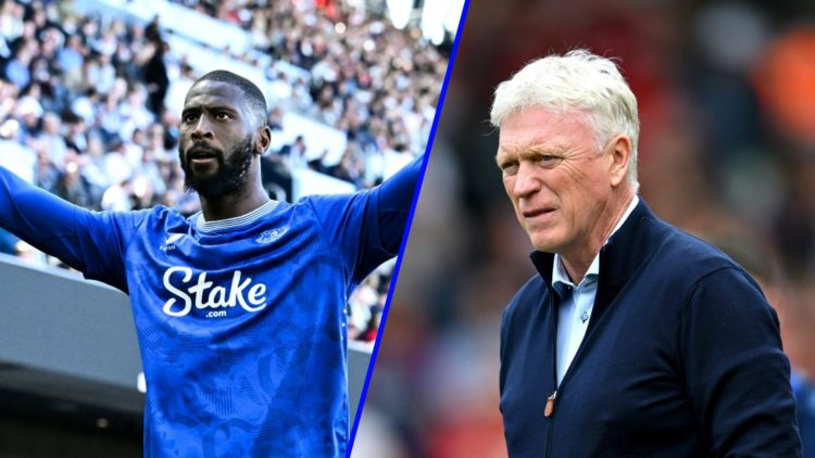 Everton striker Beto celebrates scoring against Fulham (left), Everton manager David Moyes looks on (right)