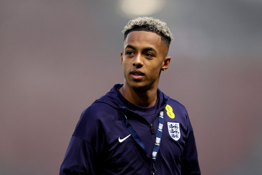 Omari Hutchinson in England U21 training gear.