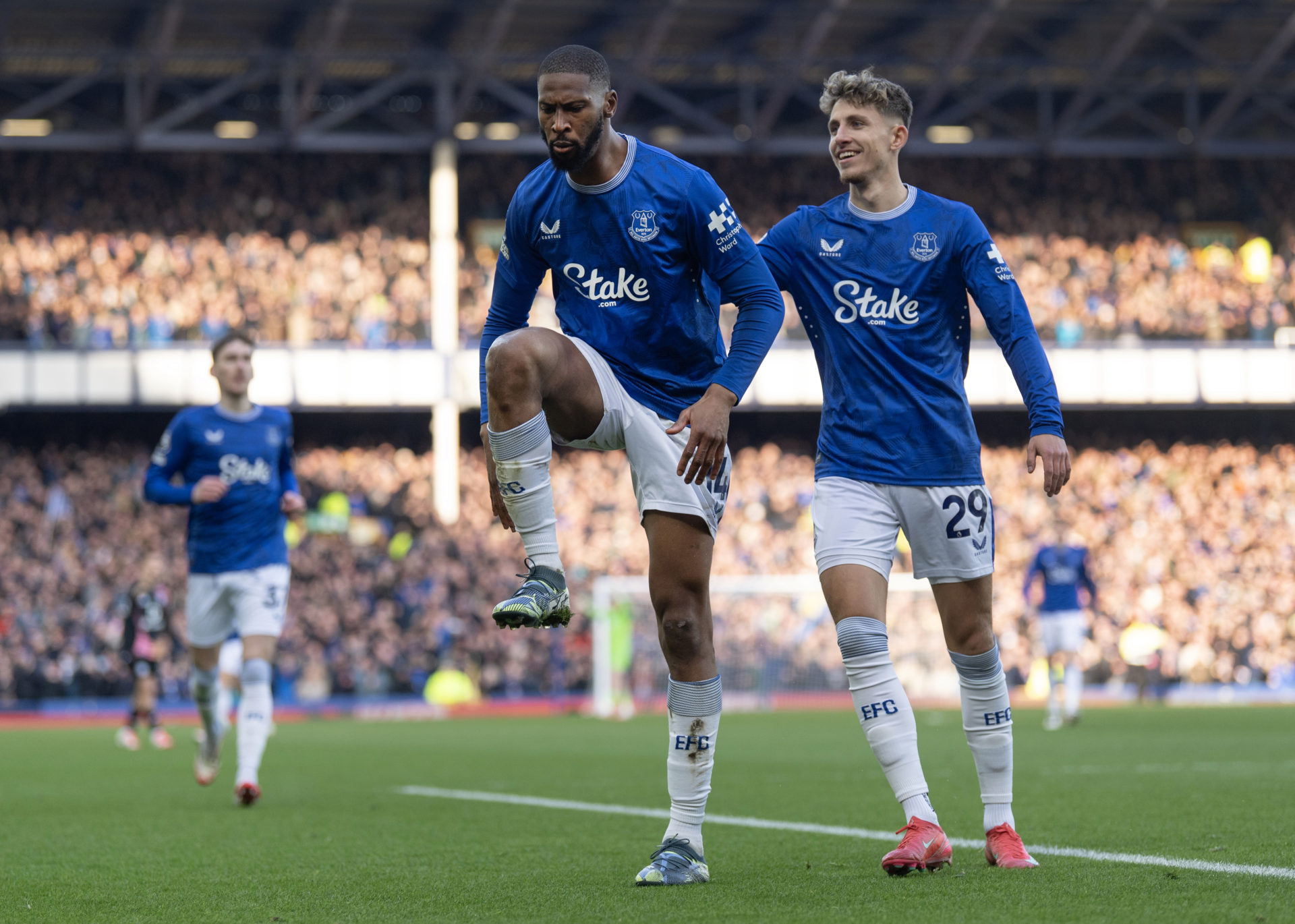 Everton striker Beto celebrates against Leicester City in the Premier League.