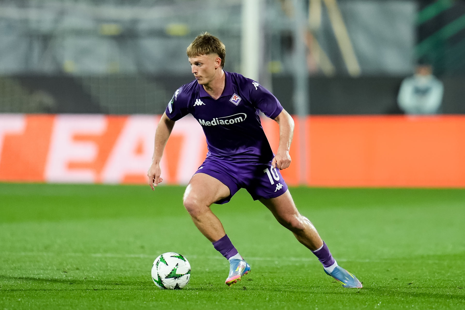 Fiorentina winger Albert Gudmundsson.