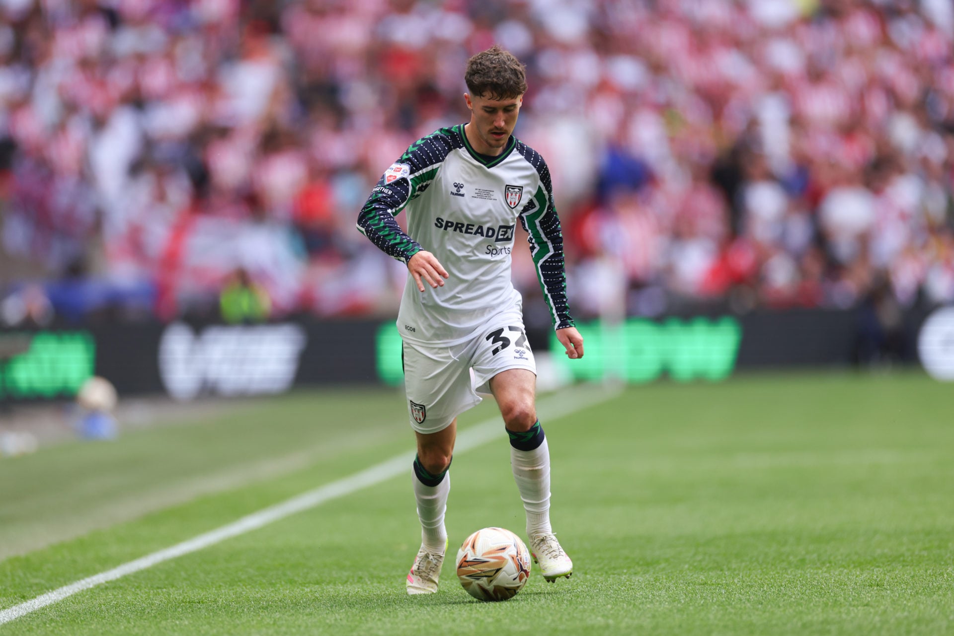 Sunderland full-back Trai Hume in action vs Sheffield United.