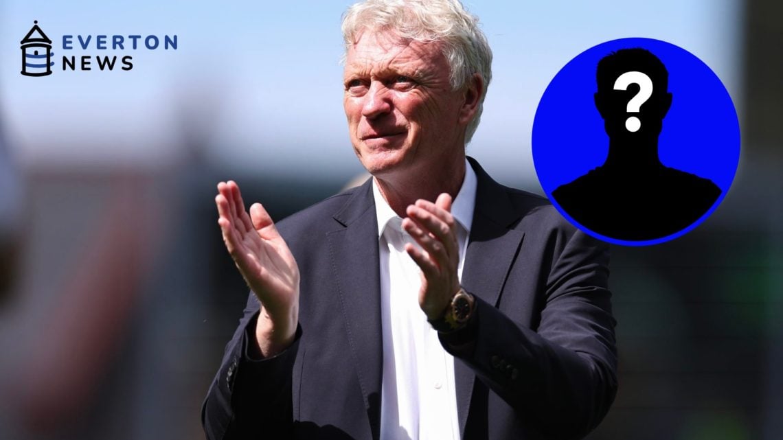 David Moyes claps the home fans as Everton play their final game at Goodison Park vs Southampton.