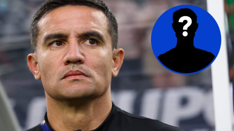 Former Everton midfielder Tim Cahill in 2023. Inset, EN Mystery Player Icon.