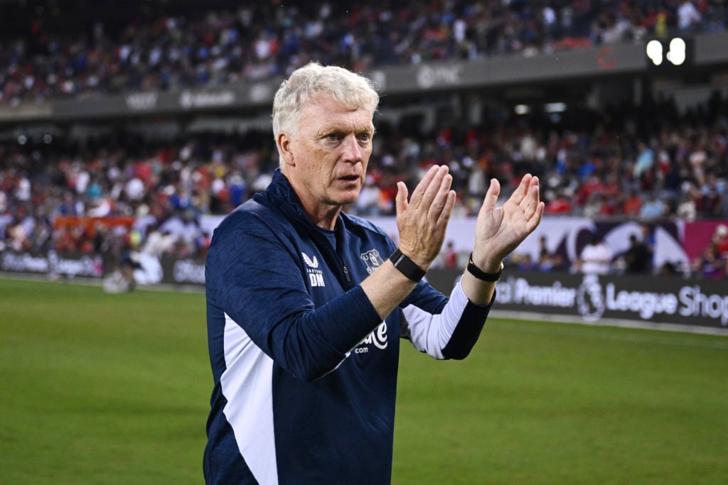 David Moyes claps Everton fans after West Ham defeat.