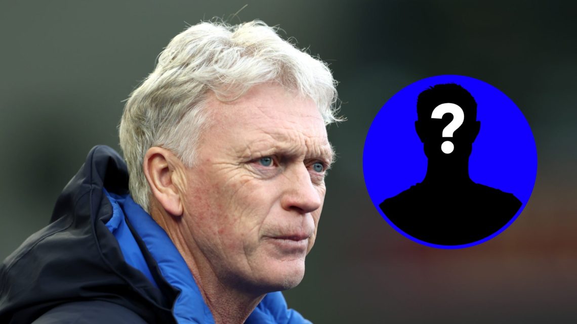 David Moyes looks on as Everton manager during a Premier League game vs Brighton & Hove Albion.
