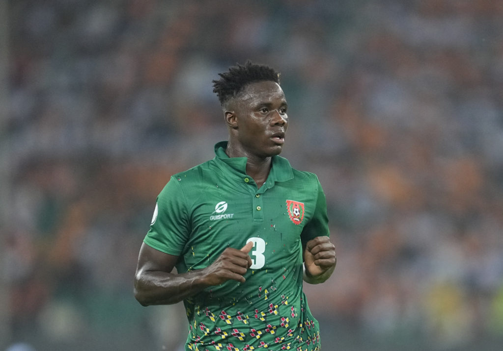 Franculino Dju playing for Guinea-Bissau.
