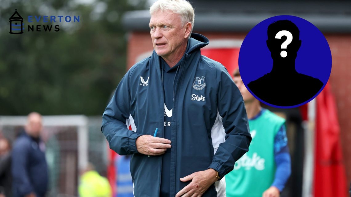 David Moyes walks out of the Wham Stadium tunnel ahead of Accrington Stanley vs EEverton.