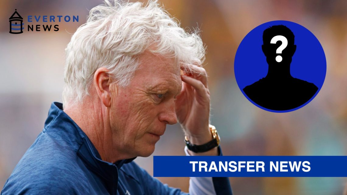 David Moyes with head in his hands during Everton's victory over Wolves.