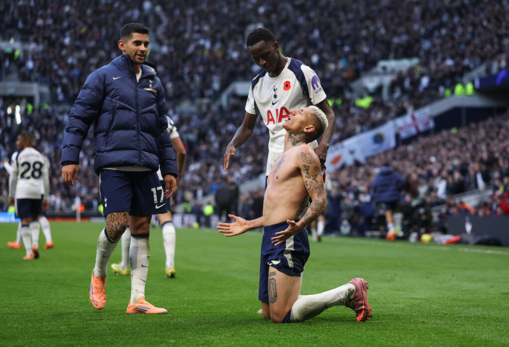 Tottenham Hotspur v Manchester United - Premier League