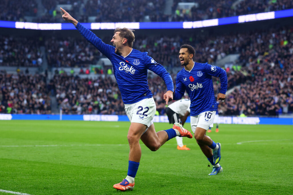 Everton v Fulham - Premier League