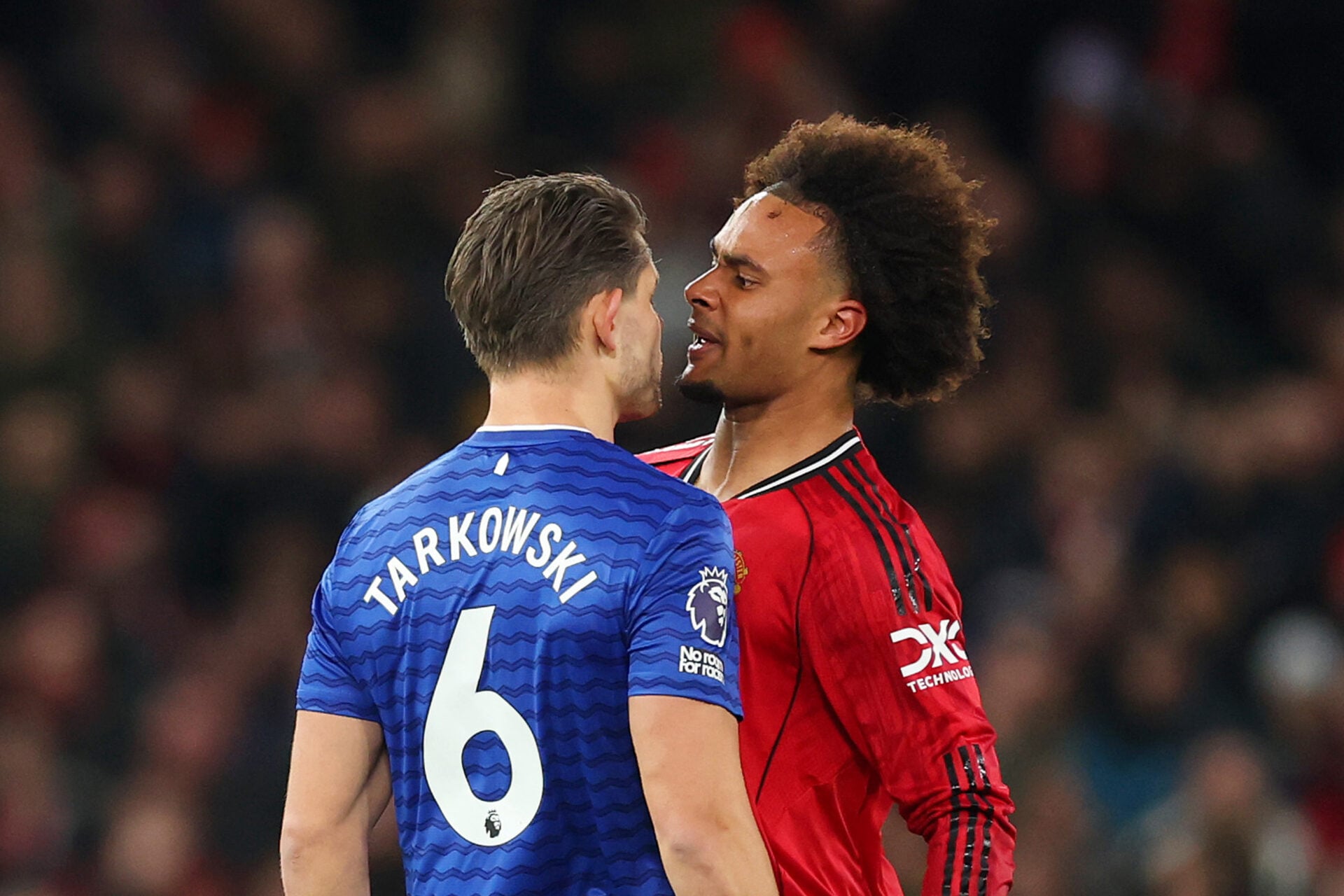 Everton target Joshua Zirkzee left frustrated after clashing with Toffees star at Old Trafford
