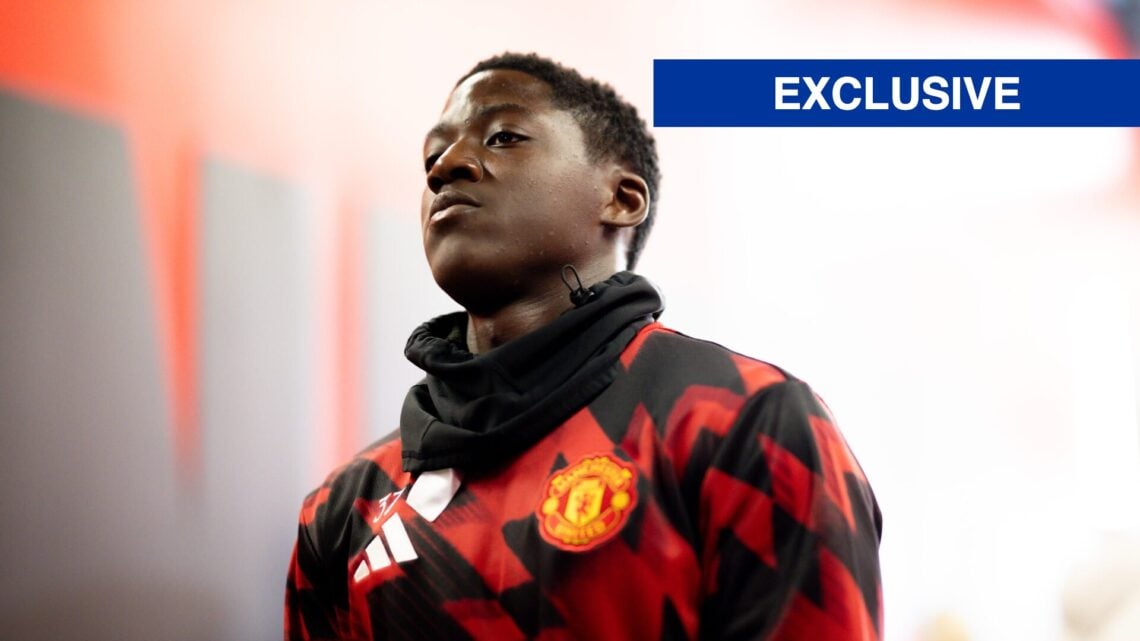 Kobbie Mainoo warms up ahead of Manchester United vs Sunderland.