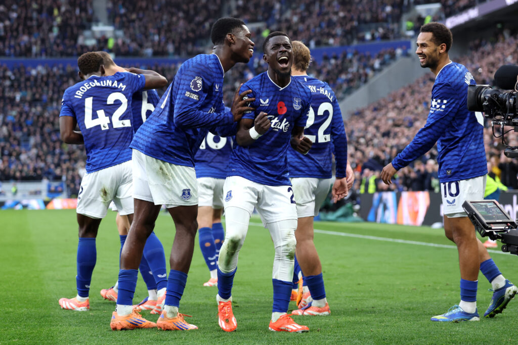 Everton v Fulham - Premier League