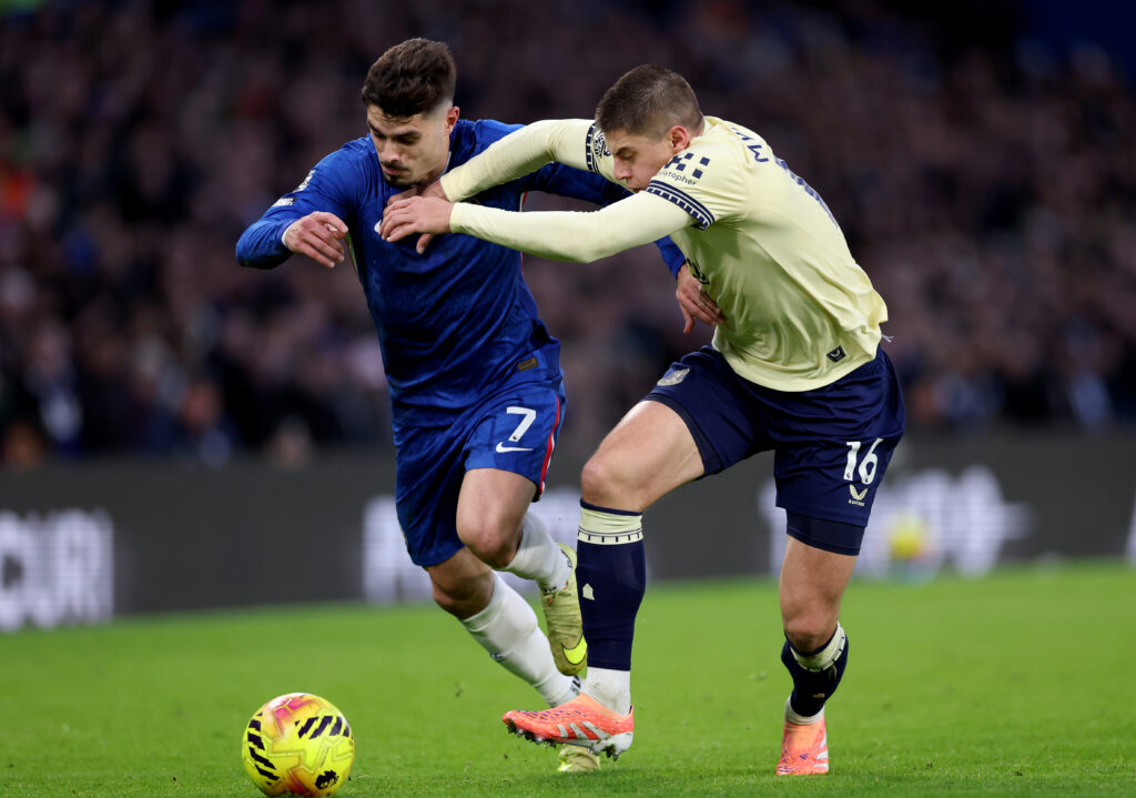 Everton left-back Vitali Mykolenko.