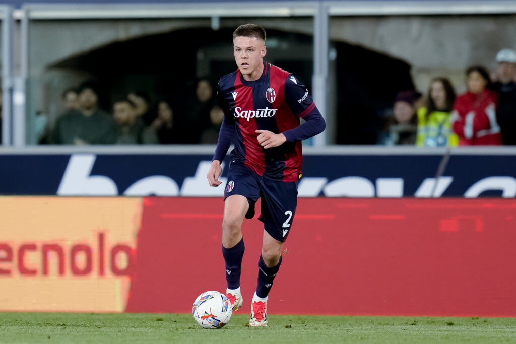 Emil Holm playing for Bologna.