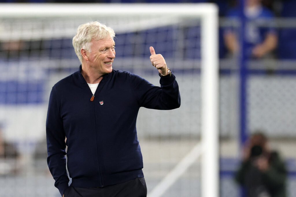 David Moyes gives a thumbs up.