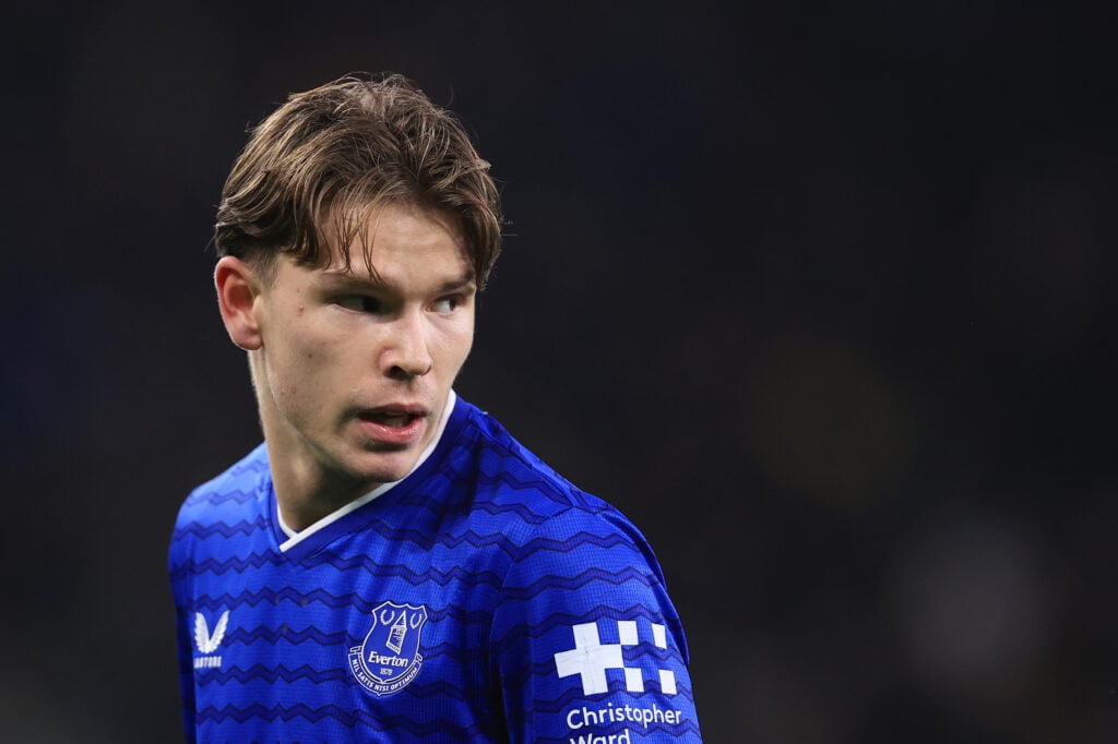 Tyler Dibling in action for Everton