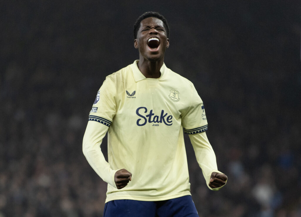 Thierno Barry playing for Everton.
