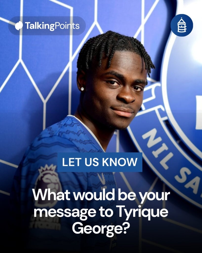 Tyrique George photographed in an Everton shirt for the first time.