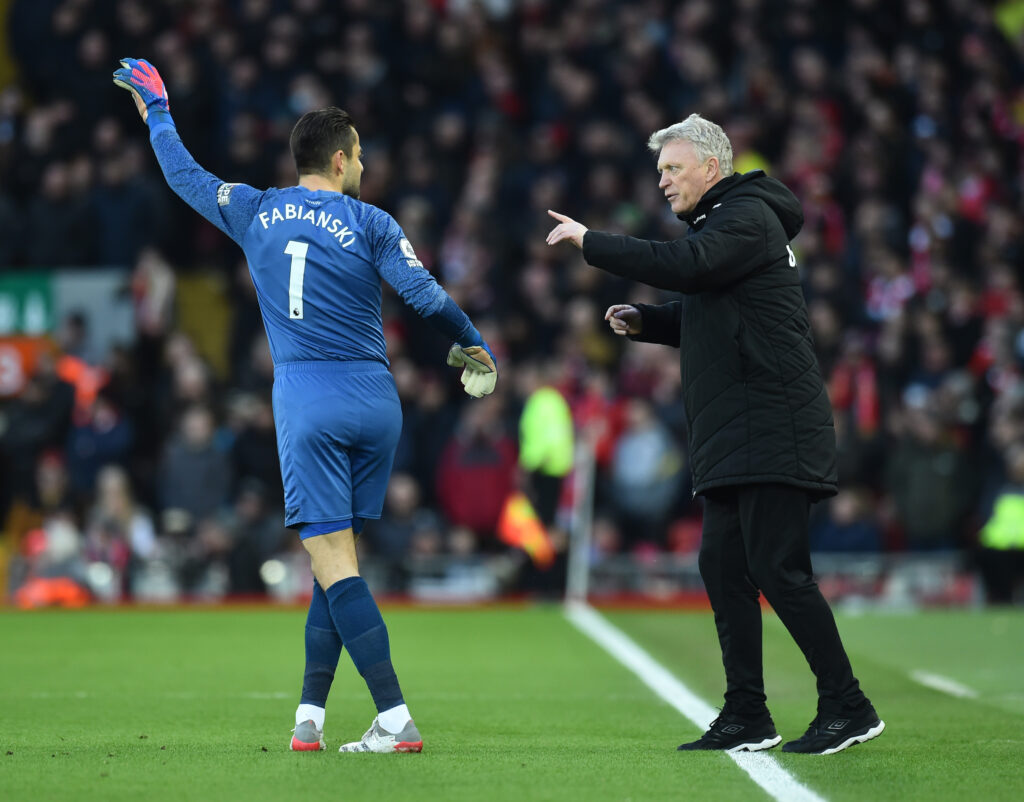 Lukasz Fabianski and David Moyes in conversation.