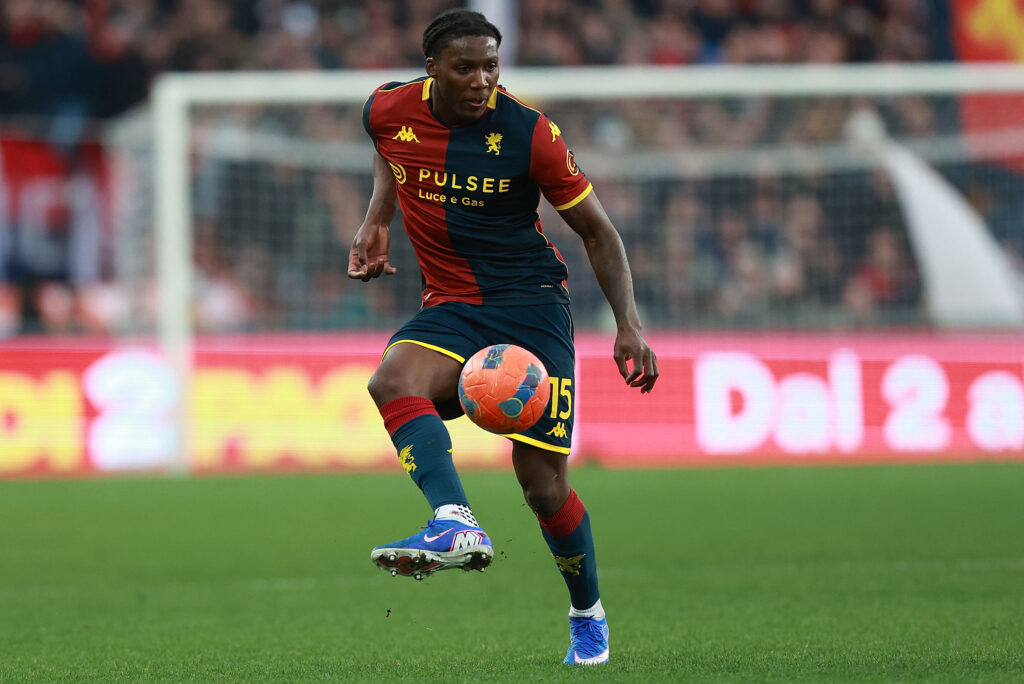 Brooke Norton-Cuffy playing for Genoa.
