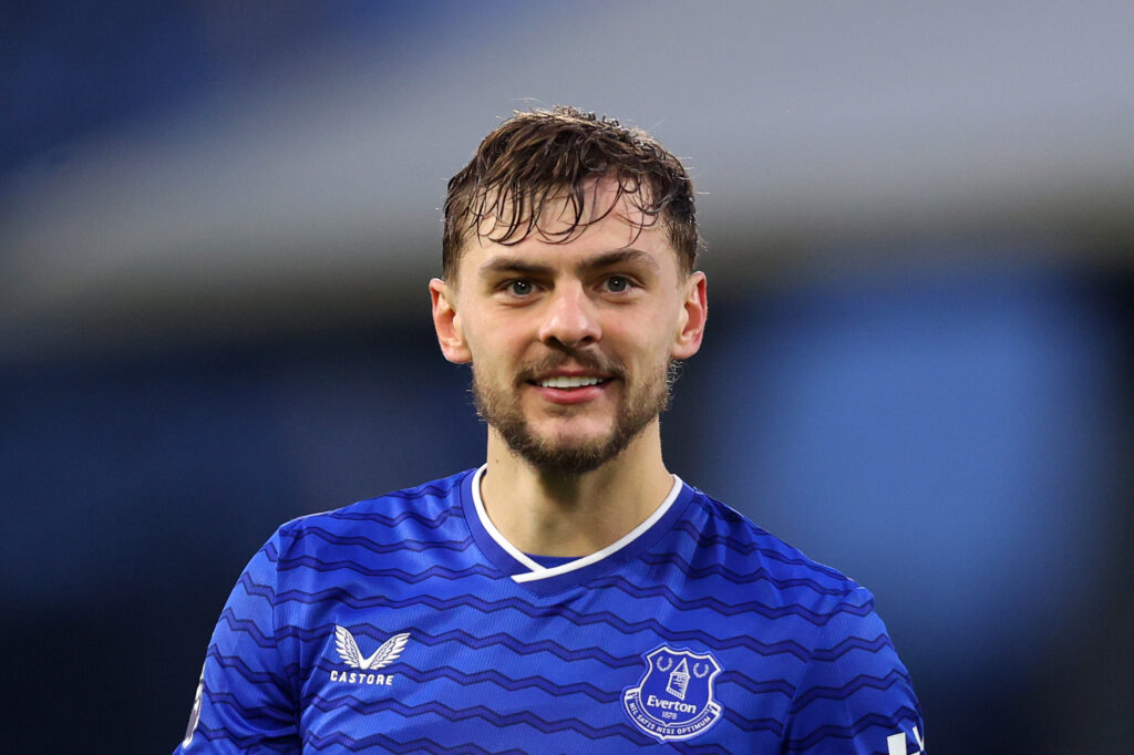 Kiernan Dewsbury-Hall playing for Everton.