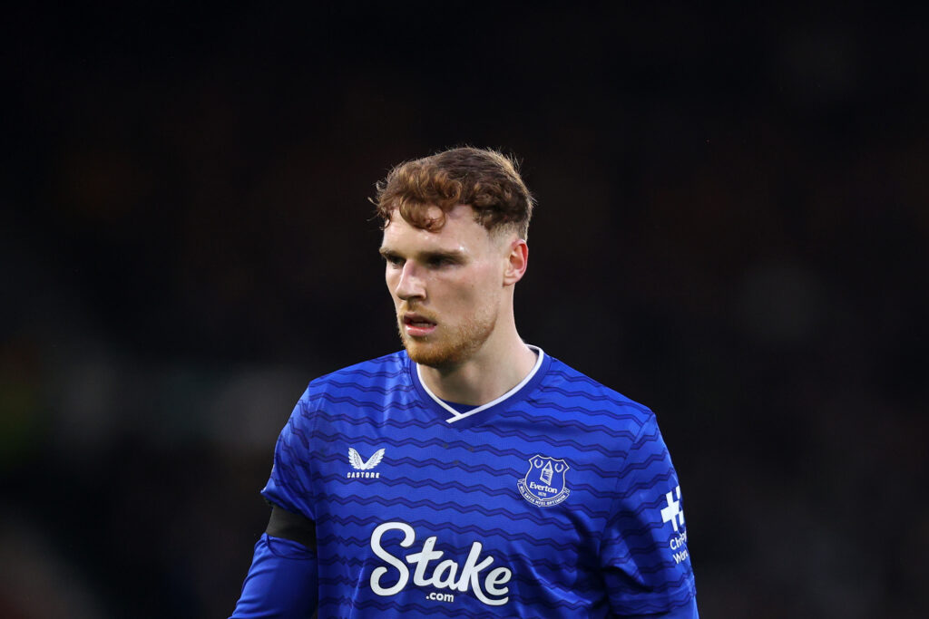 Jake O'Brien playing for Everton.