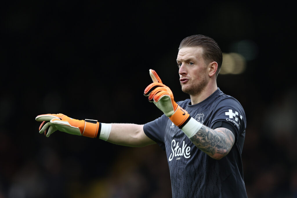 Jordan Pickford gives instructions.