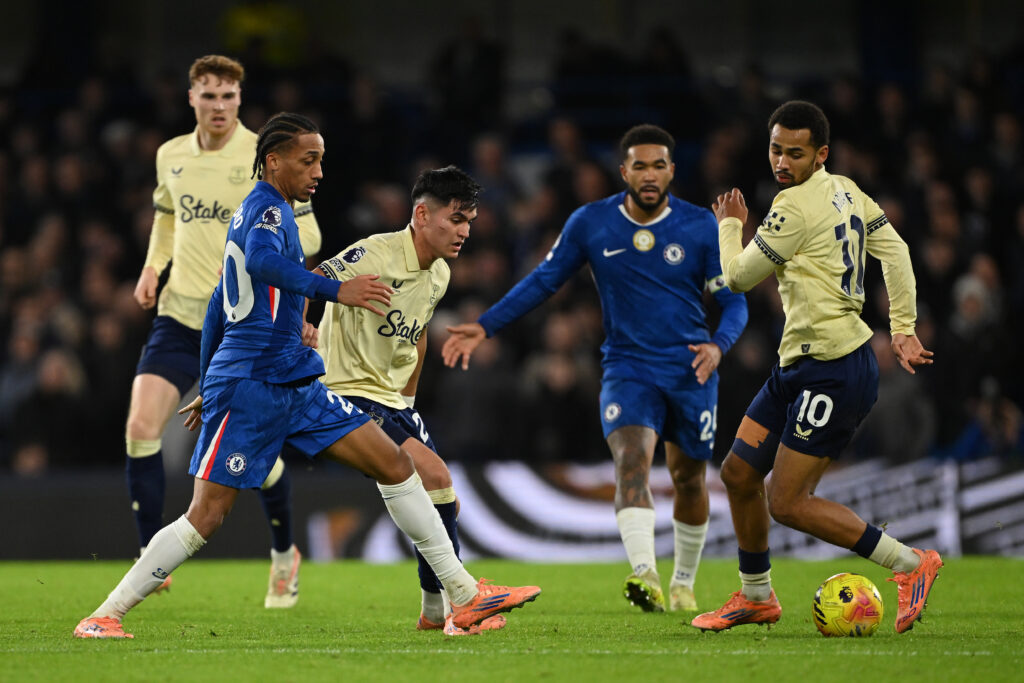 Everton playing against Chelsea.