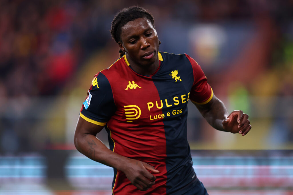 Brooke Norton-Cuffy playing for Genoa.